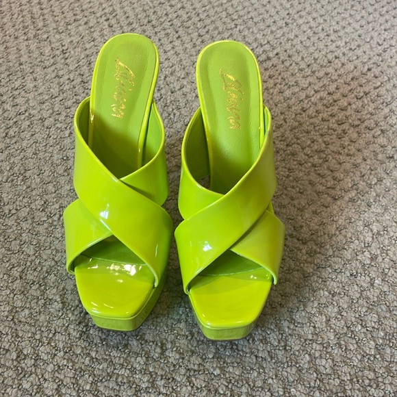Neon Lime Green Block Heels - Picture 1 of 3